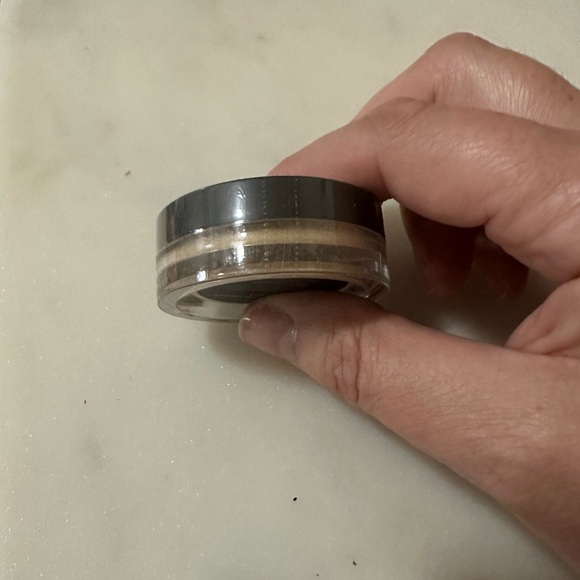 YC Collection Loose Setting Powder #215 - Picture 4 of 4